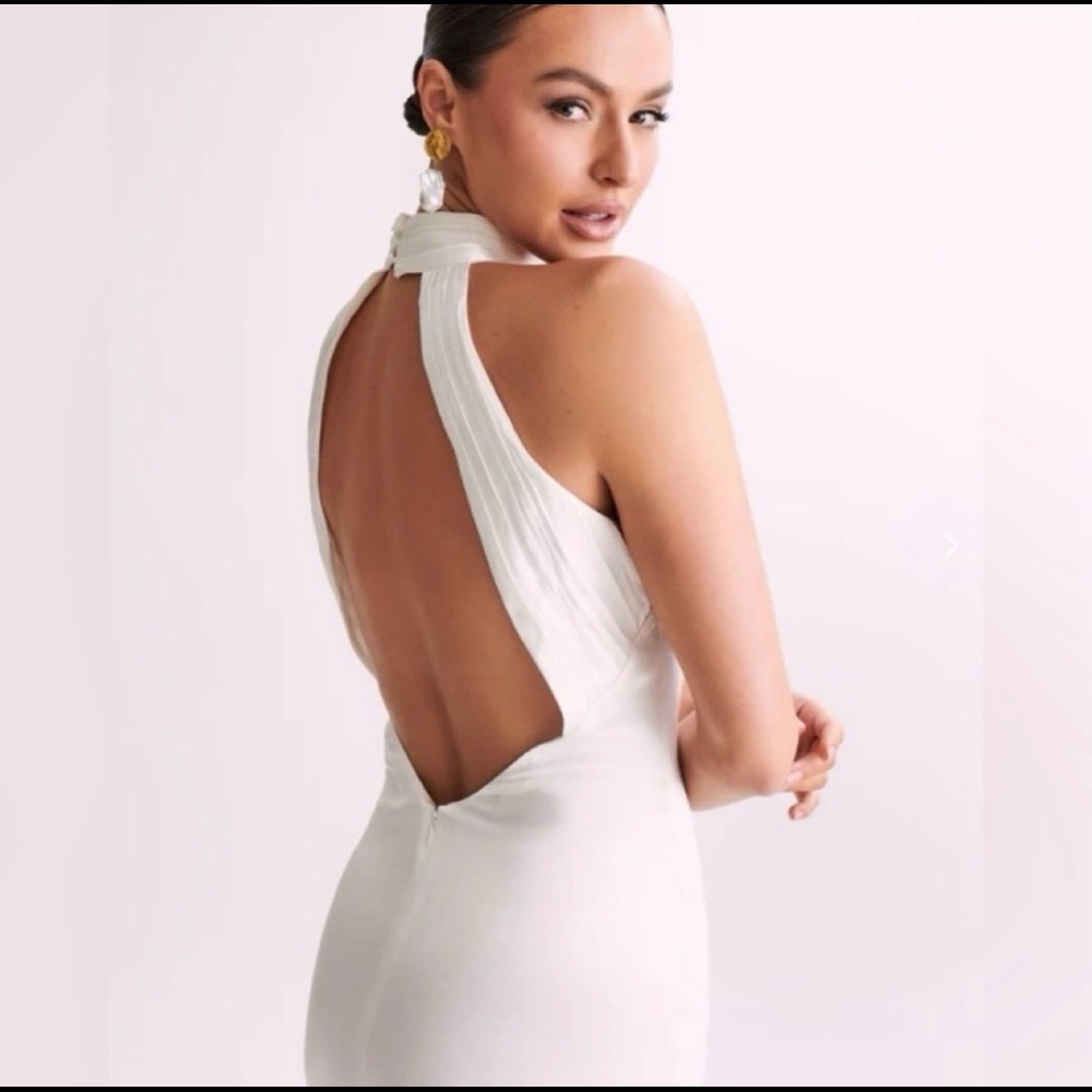 Meshki Claire Satin Drape Back Maxi Dress
White Size Small